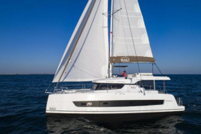 Private Exclusive Catamaran 'Hang Loose'